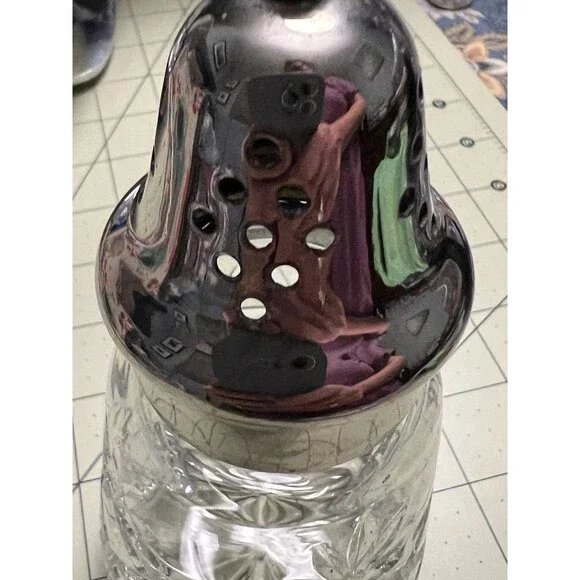 VTG Cut Crystal Muffineer/ Sugar Shaker Silver Plate Lid EUC - Picture 7 of 10